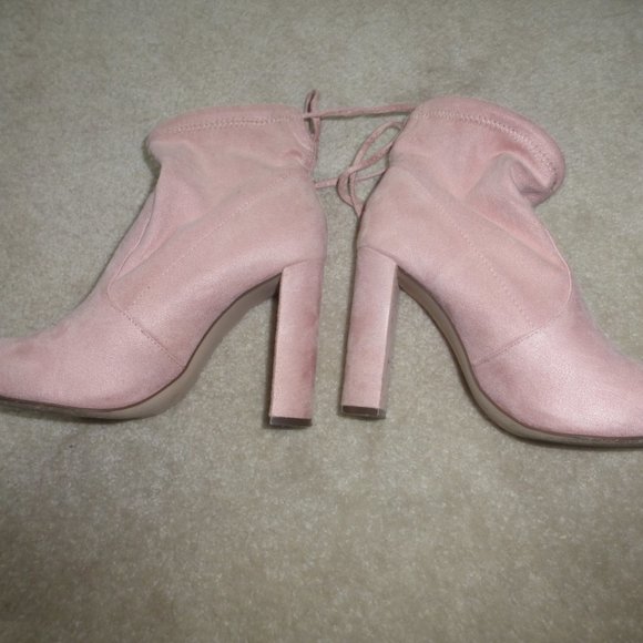 FOREVER 21 light pink faux suede ankle boots - Picture 6 of 8